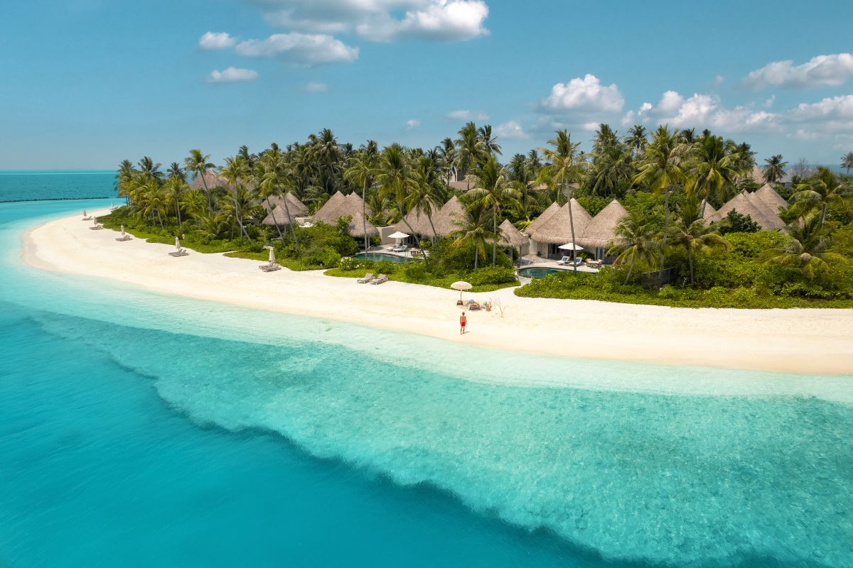 Discover Handhuvaru Maldives – Exclusive Seasonal Offer! image 2