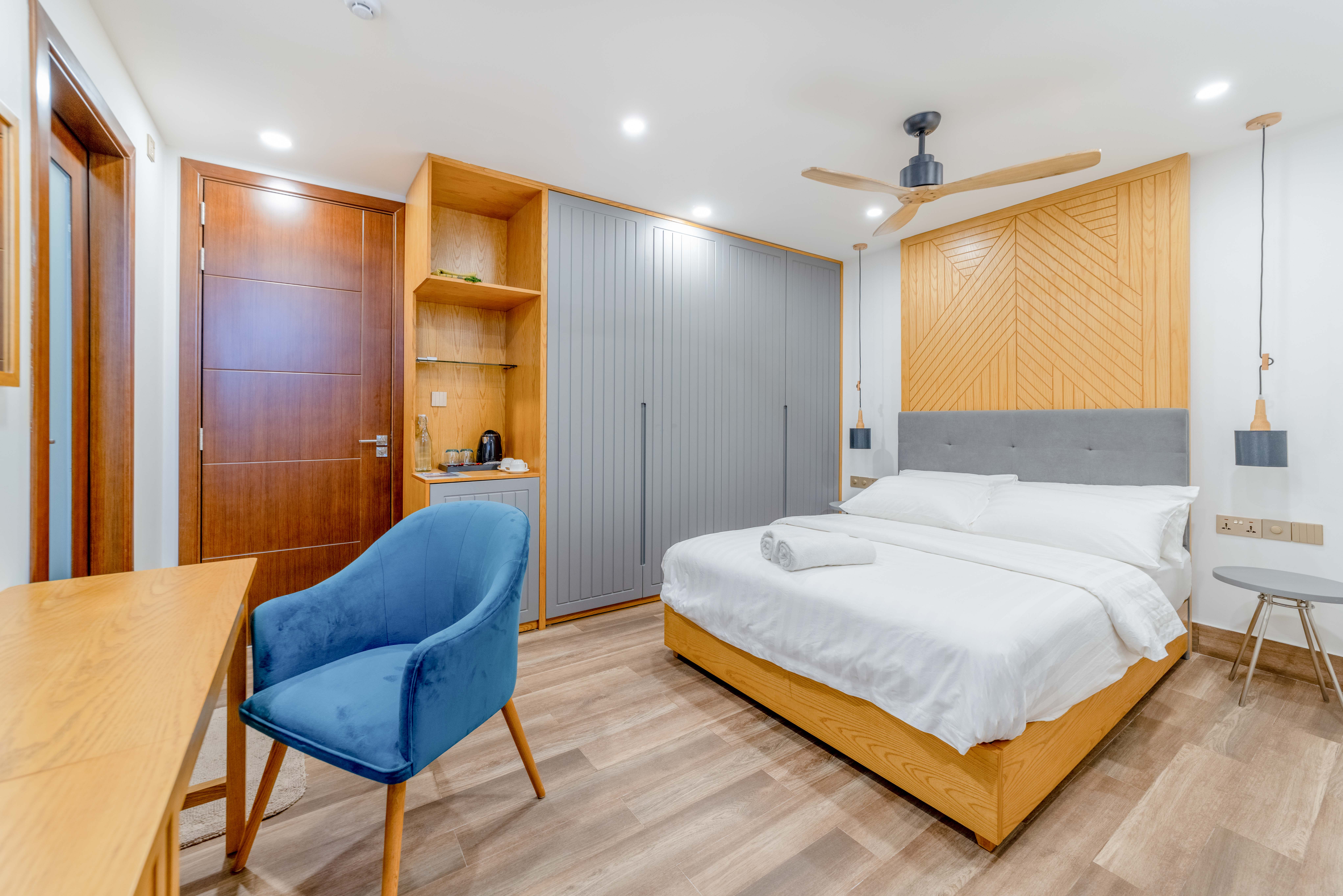 Deluxe Room image 2